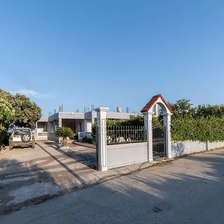 Large Cozy House Near The Sea * Kolymbari